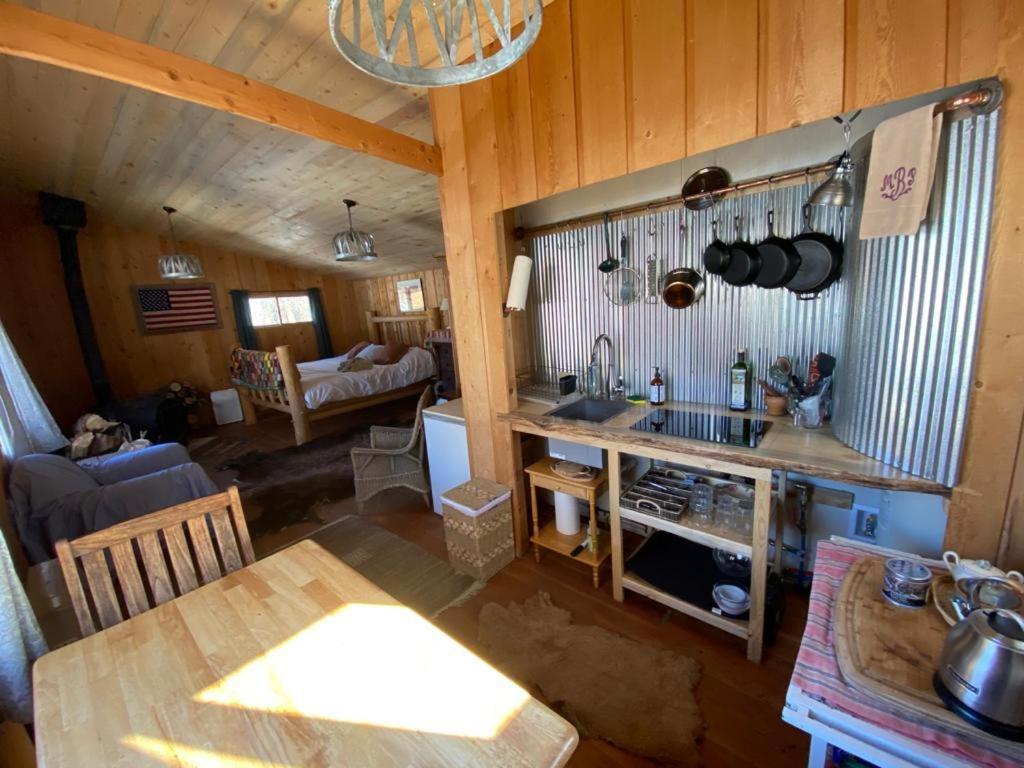 Aubin Sky Lodging At The Yl Ranch Savery Екстер'єр фото