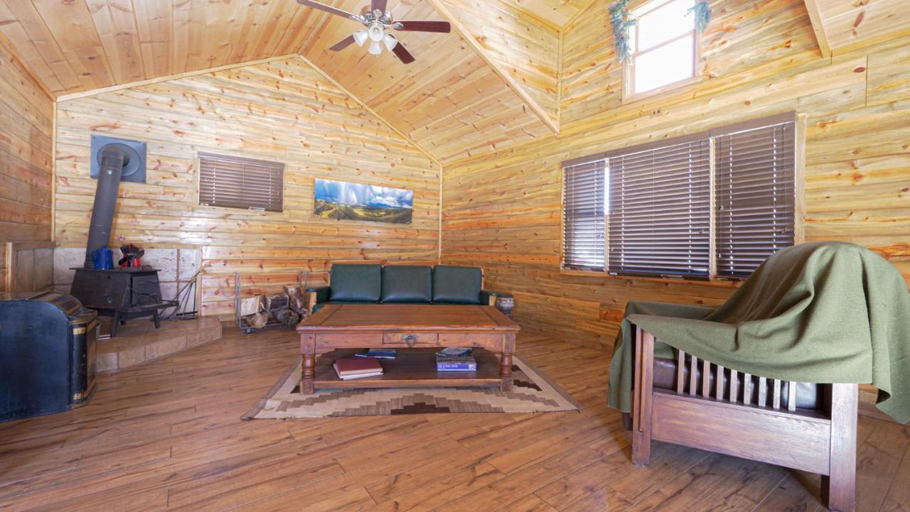 Aubin Sky Lodging At The Yl Ranch Savery Екстер'єр фото