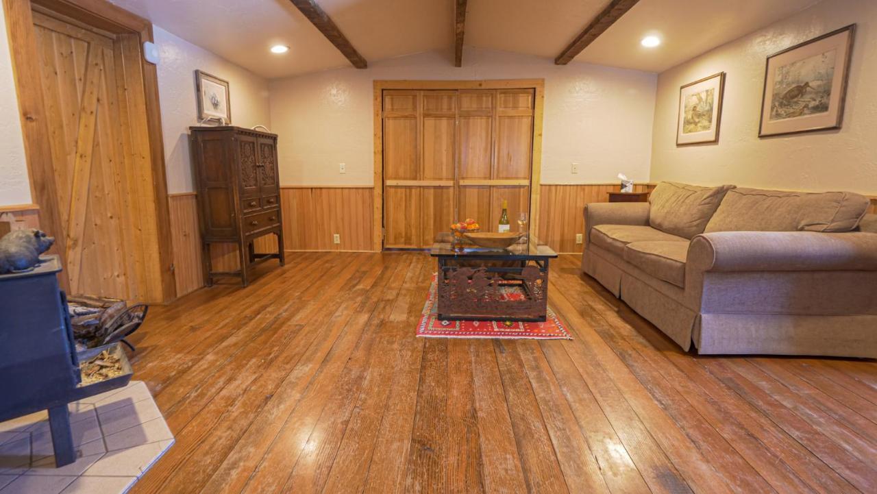 Aubin Sky Lodging At The Yl Ranch Savery Екстер'єр фото