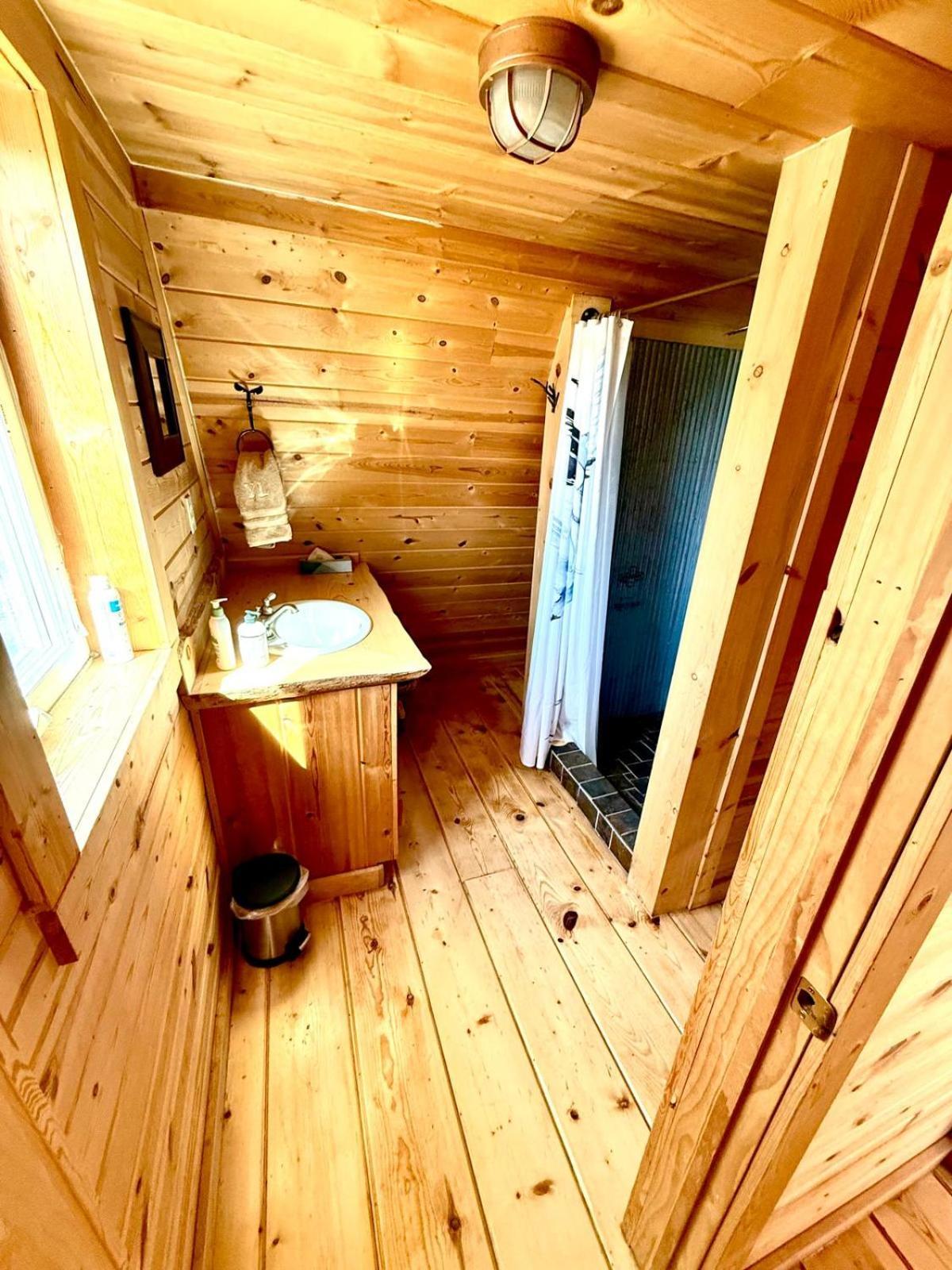 Aubin Sky Lodging At The Yl Ranch Savery Екстер'єр фото